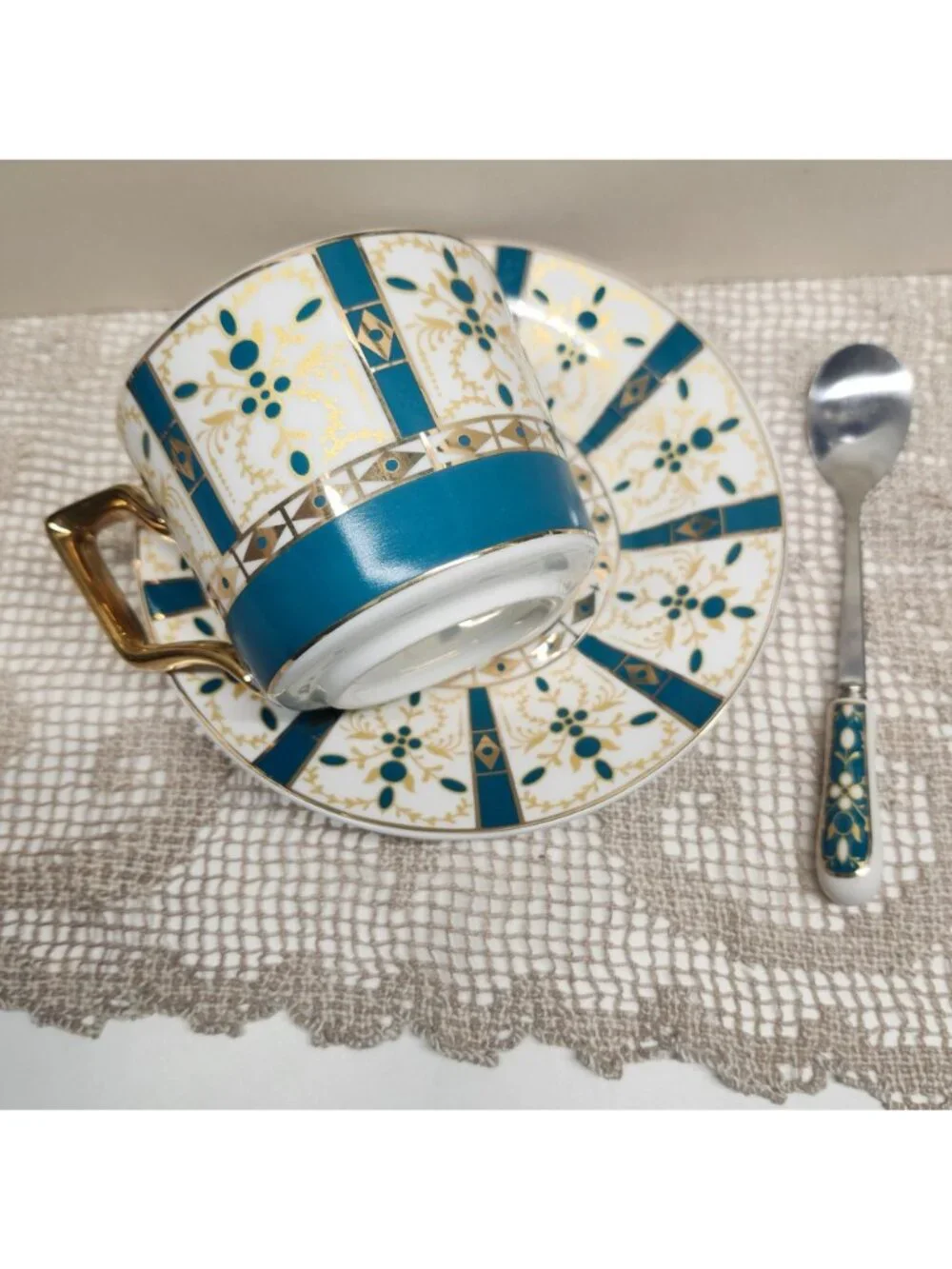 Bold Design Porcelain Tea Cup With Saucer & Matching Spoon - Intricate Blue & Go